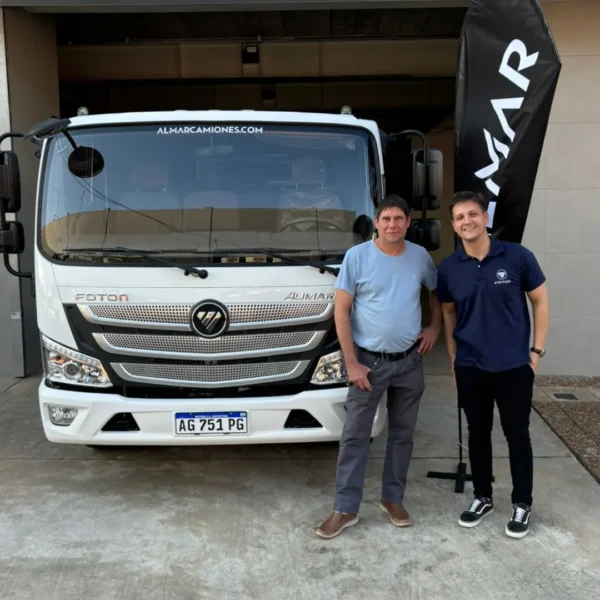 Cliente de Almar Camiones con su FOTON (1)