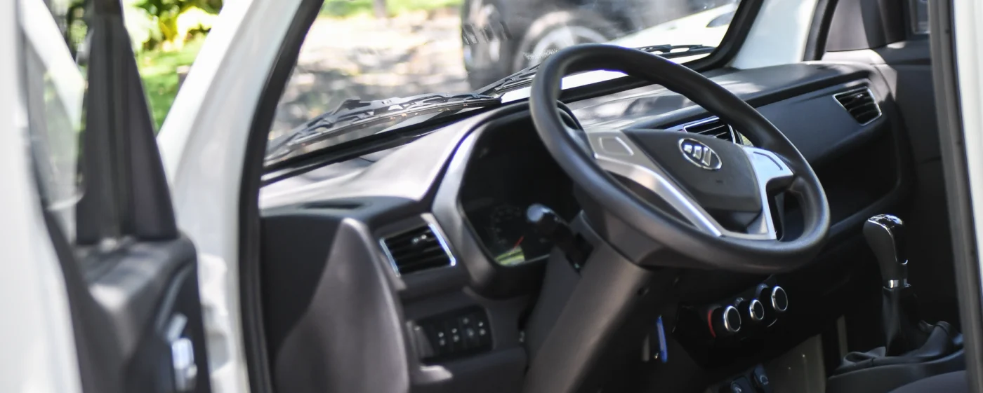 Interior de la cabina del FOTON TM